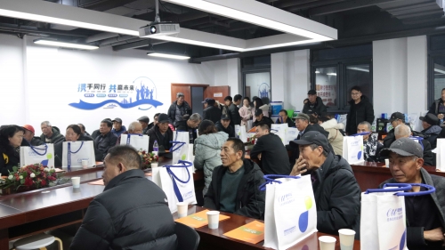 基地种植大户走进欧特肥料厂家， 现场签约火爆！